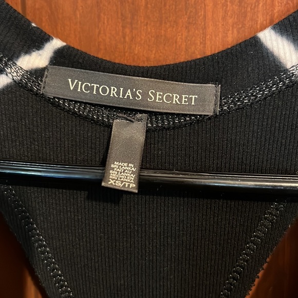Victoria's Secret Tank - Picture 2 of 5